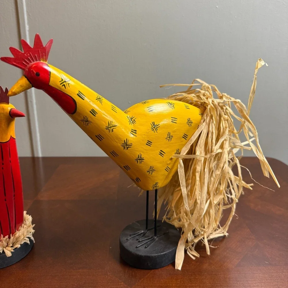 Farmhouse Rooster & Hen Wood Figurines Raffia Tail Rustic Kitchen‎ Decor